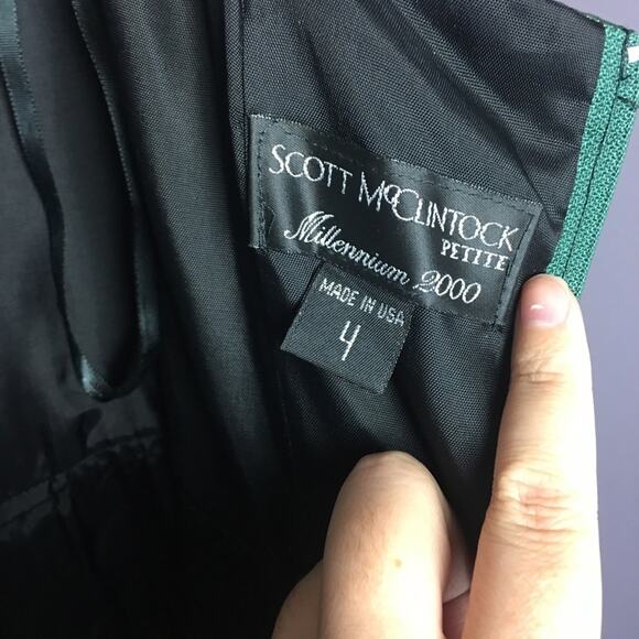 Scott McClintock Green Evening Gown with Velvet - Picture 3 of 6